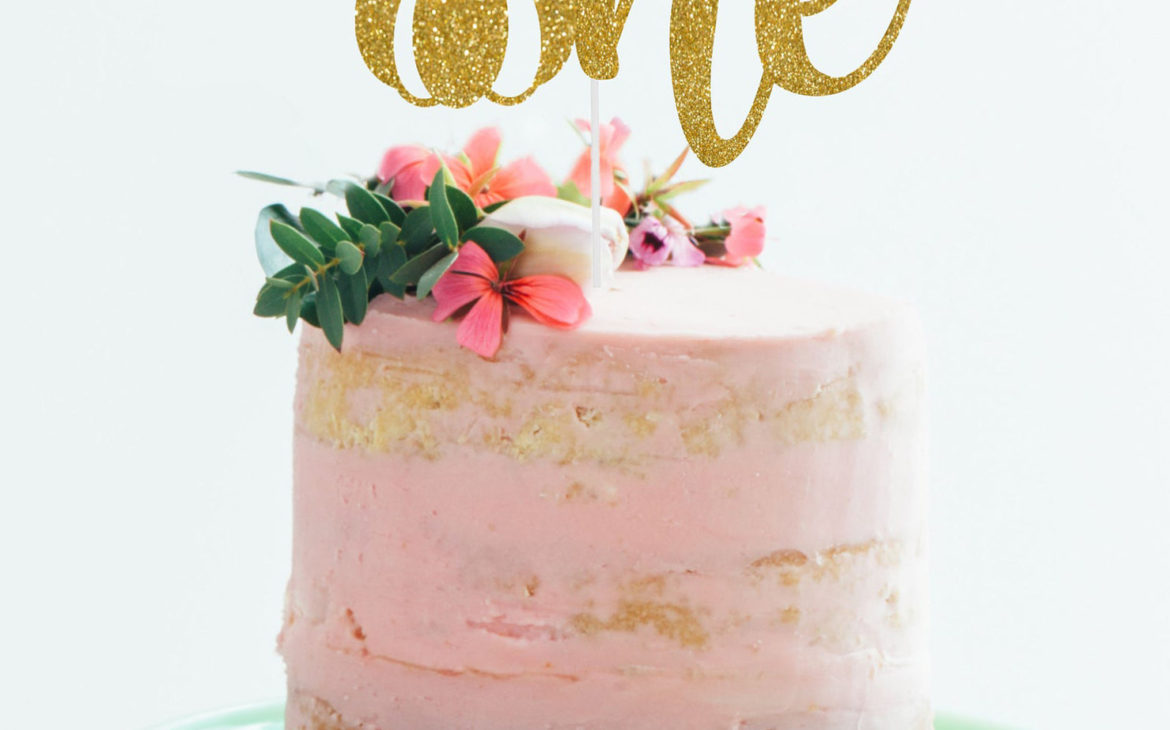 Girl baby shower ideas. Pink cake